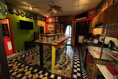 Image de Lower unit @ Looney Rooms in the heart of Ellicottville!