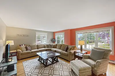 Beach House - Y842 Minutes to York Beach