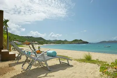 Image de Yvantino (6 Bedrooms) Beachfront & Ocean