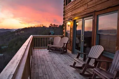 Image de PinnacleView: Pool, Breathtaking Views, Movie Room, Games, Hot Tub, Wifi