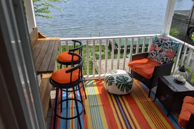 Image de Year-round Newly Renovated Waterfront Cottage on Blue Bill Cove