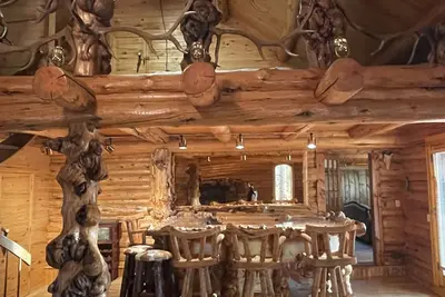 Image de Cozy cabin on 5 acres