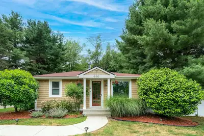 Image de Saugatuck Area - 2br Hot Tub, Pet Friendly, Large Fully Fenced Yard! !