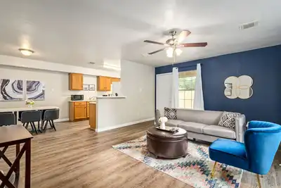 Image de Price Drop! 3BRApt[30% Off]Fast Wi-Fi & More-12d