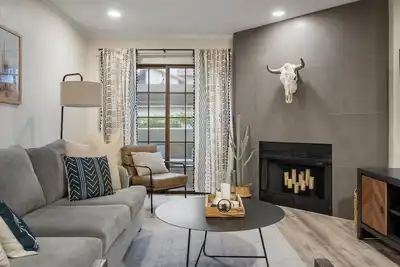 Image de Sonoran Style 2br/2ba w. Free Parking & Pool