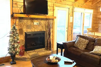 Image de Diamond in the Bluff \nAmazing views of Mount LeConte