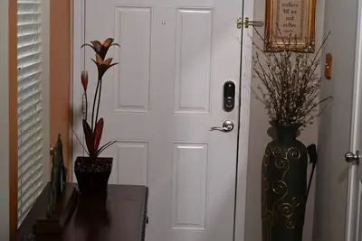 Image de Modern Townhouse Southwest Houston Gated Subdivision within the Energy Corridor.