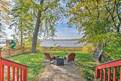 Image de Lakefront Home w/ Game Room, Theater & Dock!