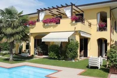 Image de Bel appartement dans une résidence cosy près du Lac de Garde