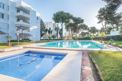 Image de Appartement de luxe \"Los Monteros\" avec vue sur la mer, Wi-Fi et climatisation