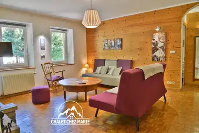 Appartement 5/6 pers  70 m² Rdc du chalet Chez Marie, terrasse. 100 m ski bus.