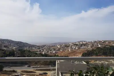 Image de Penthouse (apartment) overlooking Jordan valley is located in Amman.