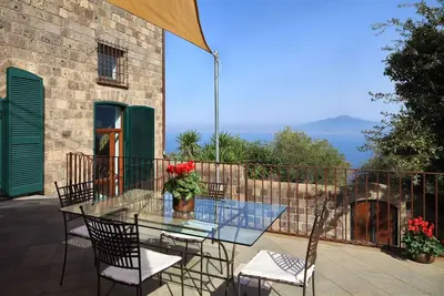 Image de Villa à Sant'agata Sui Due Golfi avec 5 chambres à coucher, 12 couchages