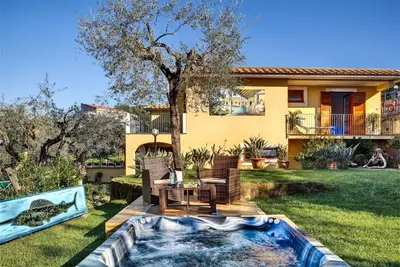 Image de Villa à Schiazzano avec 5 chambres à coucher, 10 couchages