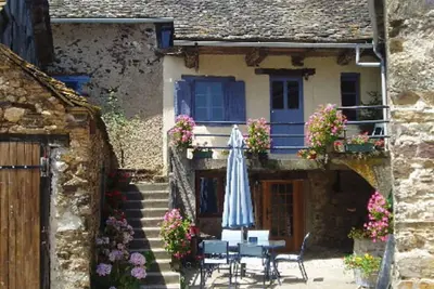 Image de Deux gîtes communicants idéaux pour les groupes familiaux/amis, piscine commune