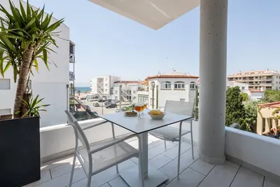 Image de Appartement avec vue sur la mer et jacuzzi commun