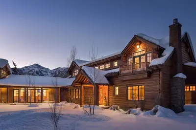 Image de Lpjh | Rendezvous Lodge | The Perfect Private Oasis Just Minutes from the Slopes
