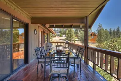 Image de Lakeview cabin with Bbq, pool table, jetted tub, just a short walk to marina!