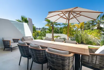 Luxurious Townhouse & Rooftop Plunge Pool
