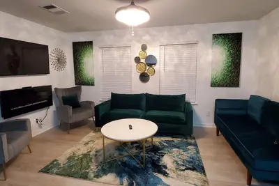 Image de Duplex - Unit B Near Dwtn & Austin-Bergstrom Airport