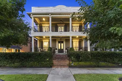 Image de New Orleans Victorian Inspired Home in the Heart of Houston Heights