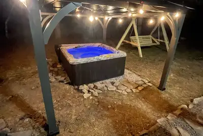 Image de Private Vacation House w Pool/Hot Tub/Fire pit and Games