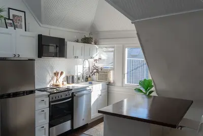 2 bedroom penthouse in Victorian gem