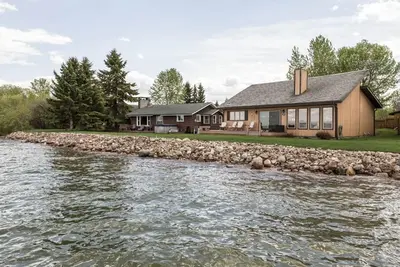 Image de Welcome to On the Rocks (Big Rock)Hot tub