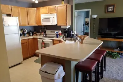 Image de Lovely mountain condo with remote workspace