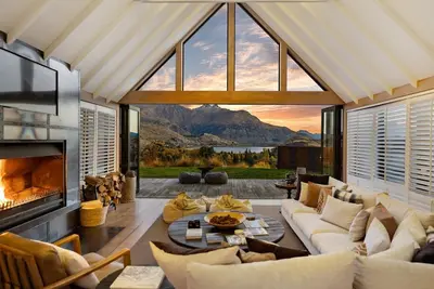 Image de Private infinity pool, spa pool, tennis court, petanque