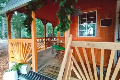 Image de Cabin in the Cedars. Close to Lake, Town & Mountain