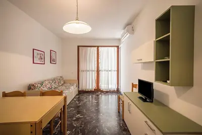 Image de Appartement \"Condominio Marinella 5\" avec terrasse et climatisation