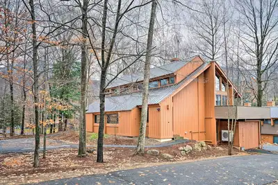 Image de Village of Loon Condo in Lincoln w/ Pool Access