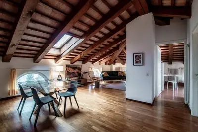 Image de Élégante chambre mansardée avec vue sur la vallée de Mendrisio (Salorino 2)