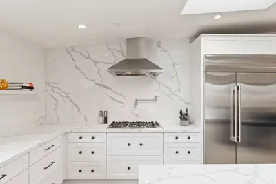 Image de Pacific Jewel: Brand New Build with Views