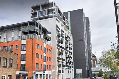 Image de 2 bedrooms flat @ London Sutton Station Zone 5