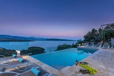 Image de Villa Aurora Kerasia by Villa Plus
