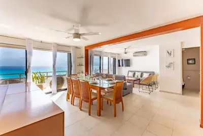 Image de Amazing Caribbean ocean view 4br. right on the beach