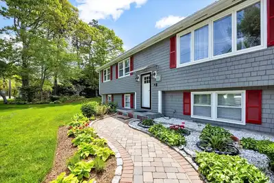 Image de Stay with Us! Beach Fun for Family, Friends, & Pets Welcome! Free Pass Included!