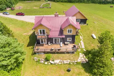 Image de ●Waterfront ●Hot-tub ●4-season ●Fishing ●Kayak ●Canoe ●Hiking ●Cross country ski