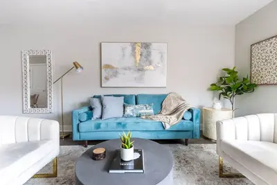 Image de ✨Chic|Luxurious|2br|Trendy|Evanston Next To Beach✨