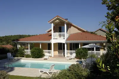 Image de Villa en Aquitaine avec piscine privée