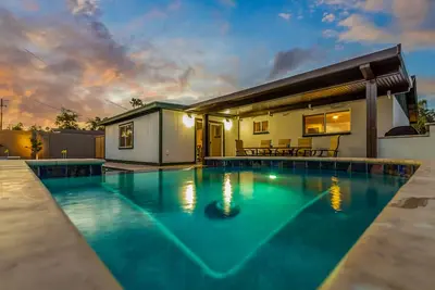 Image de Heated Pool and Spa. Game Room  Sleeps 8!