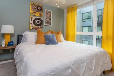 Image de Self Check-In-Washer-Dryer-4KSmart Tv-King Bed-Gym