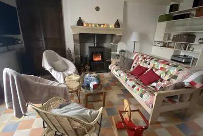Image de Gîte chaleureux avec jardin, cheminée, vélos et équipements éco-responsables à Louroux-de-Beaune