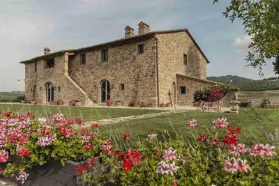 Image de Radda in Chianti  5 bedroom luxury  villa rental, heated pool, wine estate