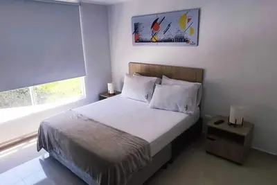 Image de Beautiful new apartment in San Gil Plaza # 1108