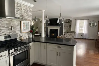 Image de Finger Lakes Keuka East Hillside, sleeps 8