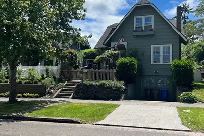 Image de Historical “Wedge District” Welcome to the N. End & Central Tacoma! \n\n