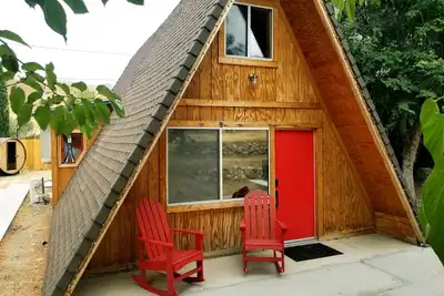 Image de â–˛ Lunar Landing â–˛ Pet friendly, colorful A-Frame cabin with barrel sauna